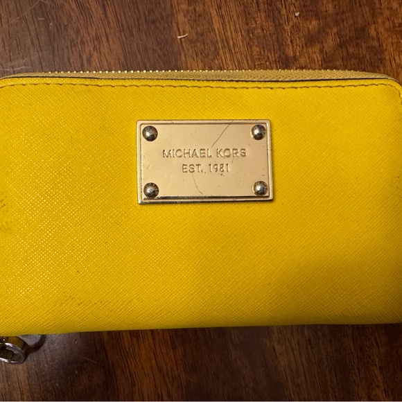 Michael Kors Sunburst Yellow Wallet with strap wristlet - Picture 3 of 9